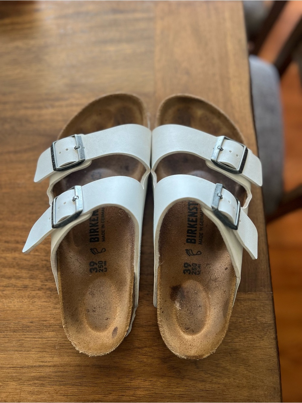 Birkenstock Women’s White Arizona Sandal 39